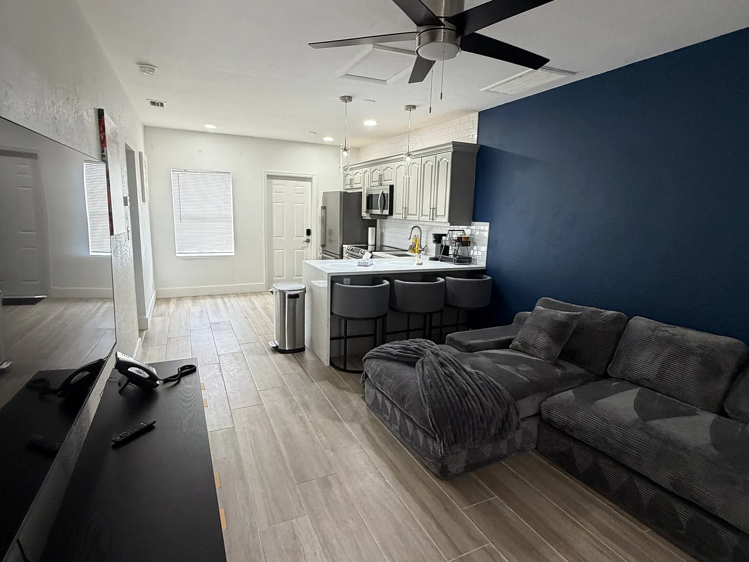 1 bed, $2,100 — Photo 3
