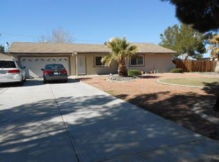10848 Toltec Rd, Apple Valley, CA 92308