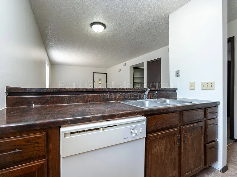 Midtown Place Apartments — Photo 30