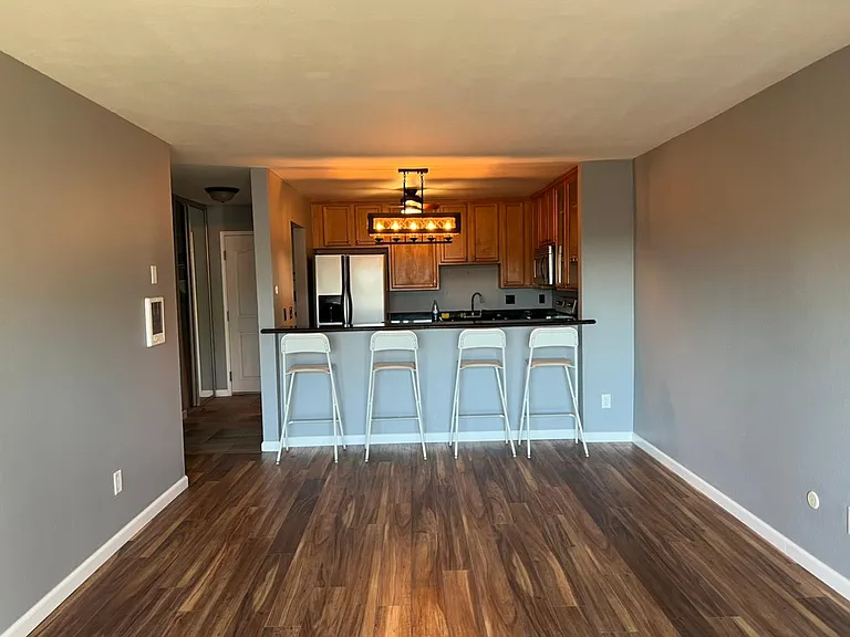 3030 Suncrest Dr #212 — Photo 3