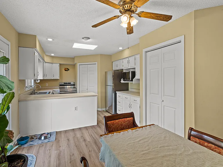 2601 Hillshire Dr — Photo 12