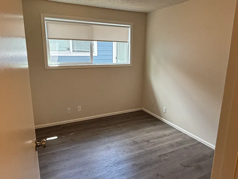 442 S Locust St #442 — Photo 7