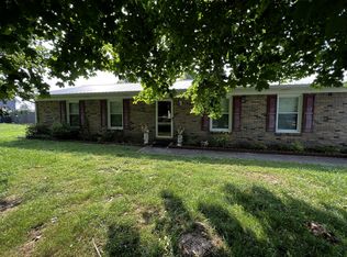 12 Monks Rd, Fayetteville, TN 37334