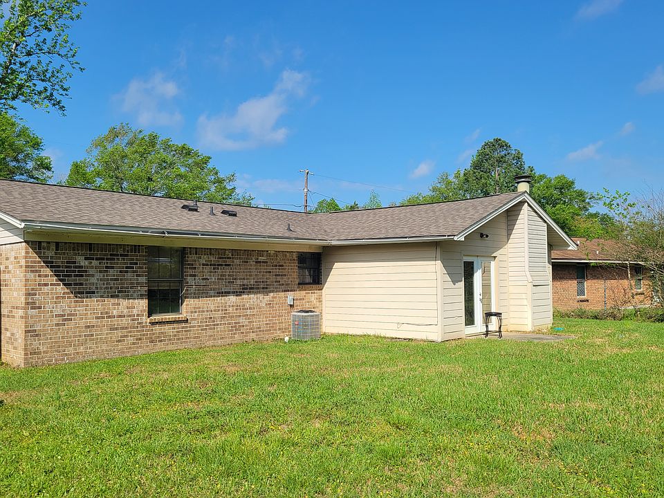 2nd image of 962 Tate Rd
