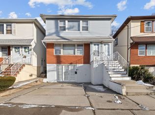 16 Sycamore Rd, Bayonne, NJ 07002