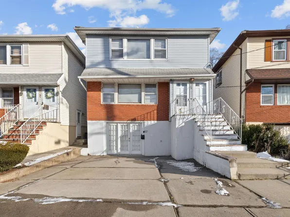 16 Sycamore Rd, Bayonne, NJ 07002