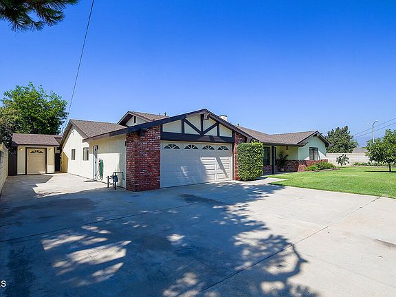 4th image of 4233 N Lyman Ave