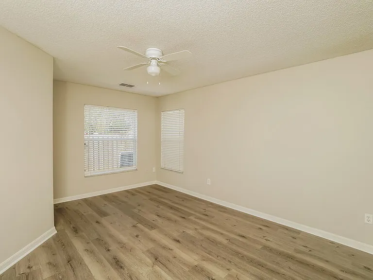 6035 Pointe Pleasant Blvd — Photo 11