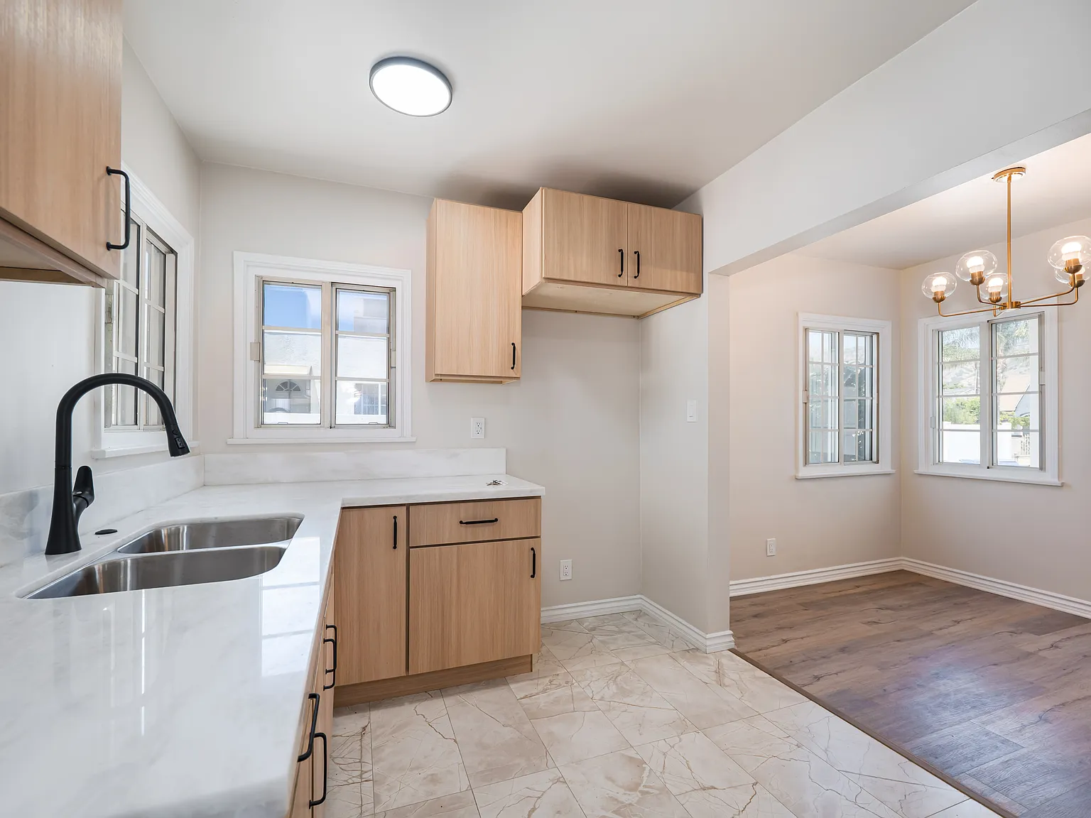 2 bed, 788 sqft, $2,599 — Photo 3