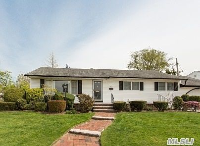 5th image of 719 Othello Ave