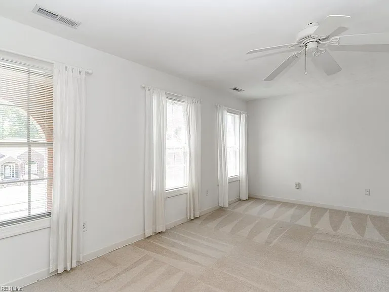 138 Greengable Way — Photo 29