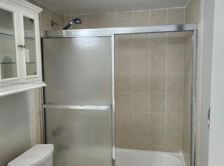 17530 NW 68th Ave APT C4012, Hialeah, FL 33015