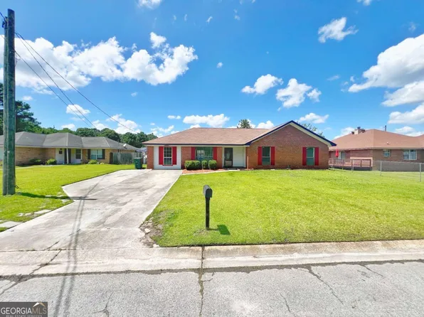 932 Highland Dr, Hinesville, GA 31313