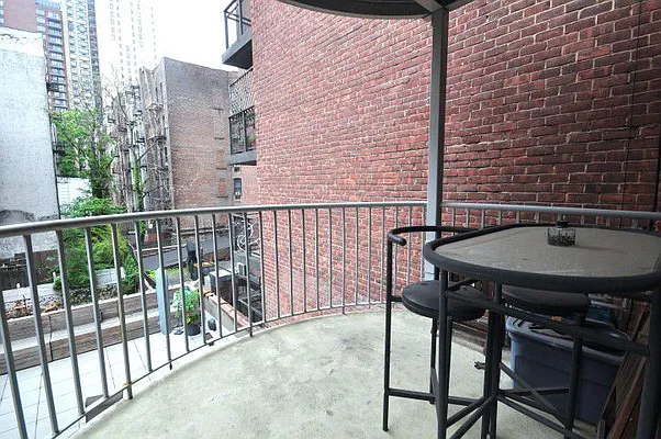 Rented by Keller Williams NYC | media 29