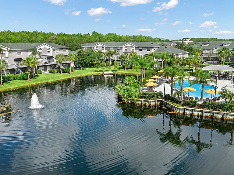 Pointe Parc at Avalon — Photo 32