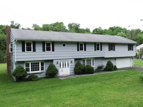 26 Greenridge Drive, Brookfield, CT 06804