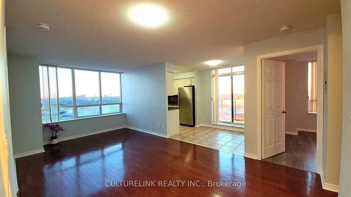 Building Photo - 23 Oneida Cres #Penthouse 10