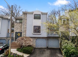 15 Firethorn Ct, East Brunswick, NJ