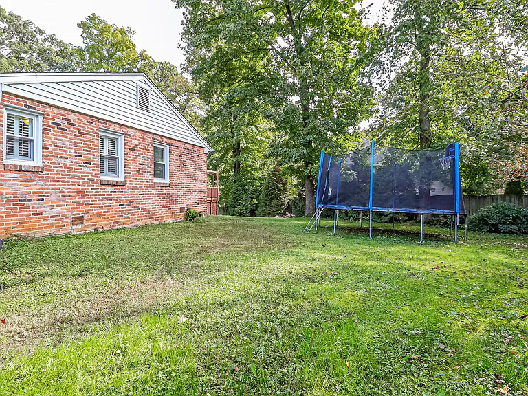 8113 Carlyle Pl — Photo 30