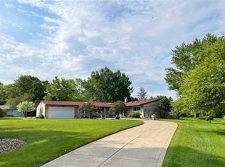 7505 Devon Ln, Chesterland, OH 44026