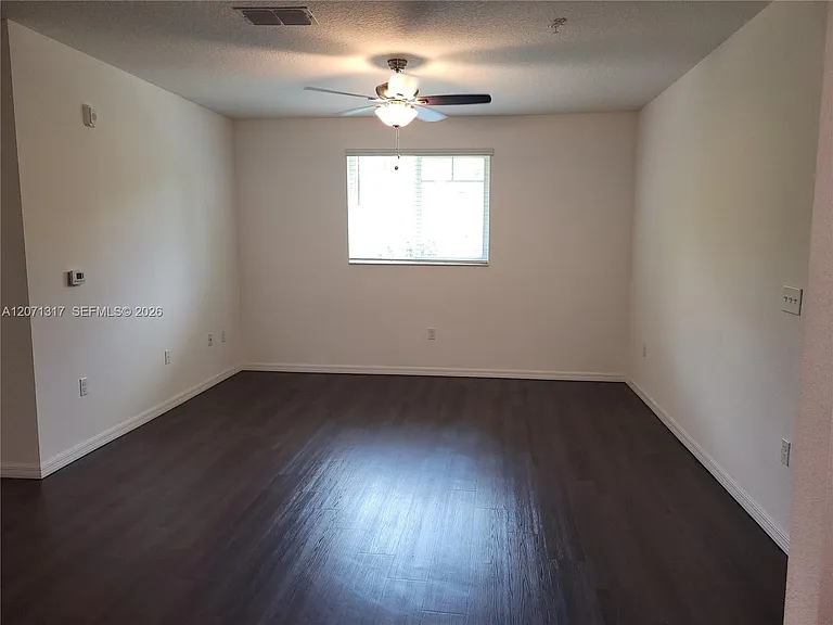 8247 Tanager Sq #301 — Photo 11