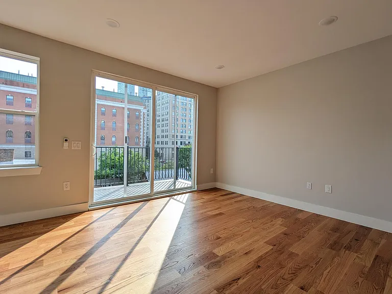 308 Academy St #201 — Photo 8