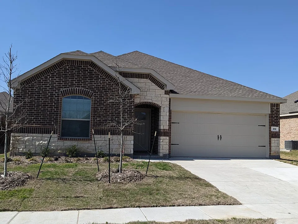 313 Wentworth Dr