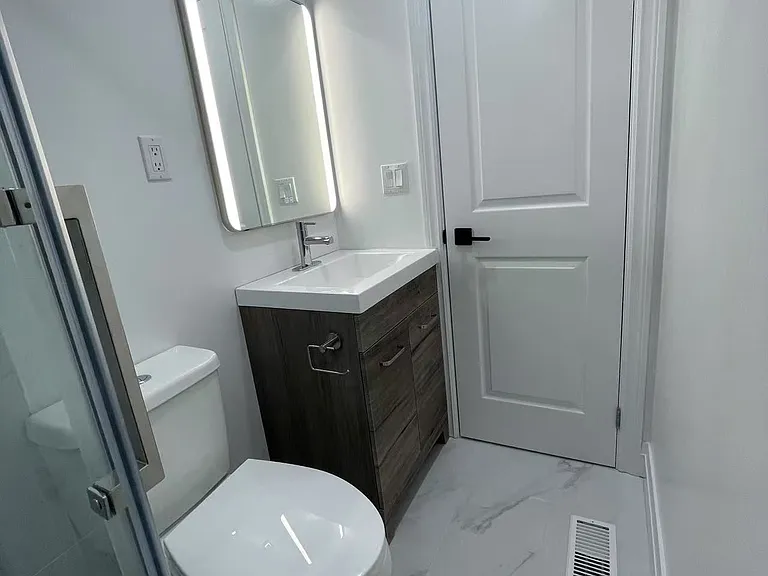 63 Lesgay Cres #UPPER — Photo 10