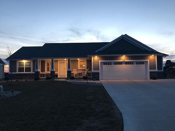 3rd image of 8673 Cottonwood Dr