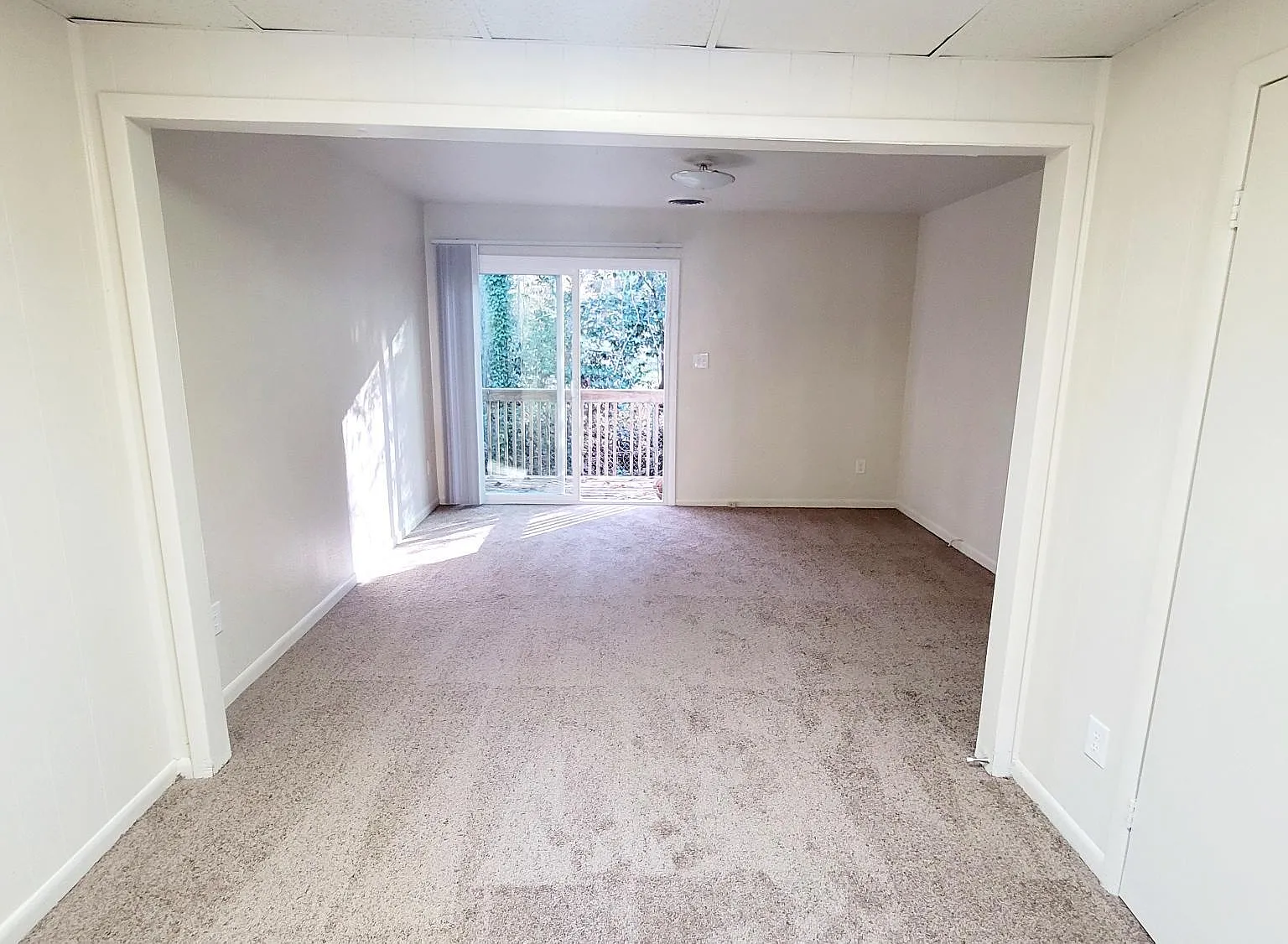 2 bed, 1.5 bath, 1100 sqft, $1,250 — Photo 4