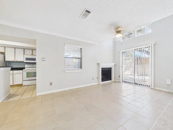 7635 Guadalupe St APT 501, Austin, TX 78752