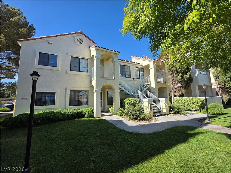 4865 S Torrey Pines Dr #106 — Photo 1