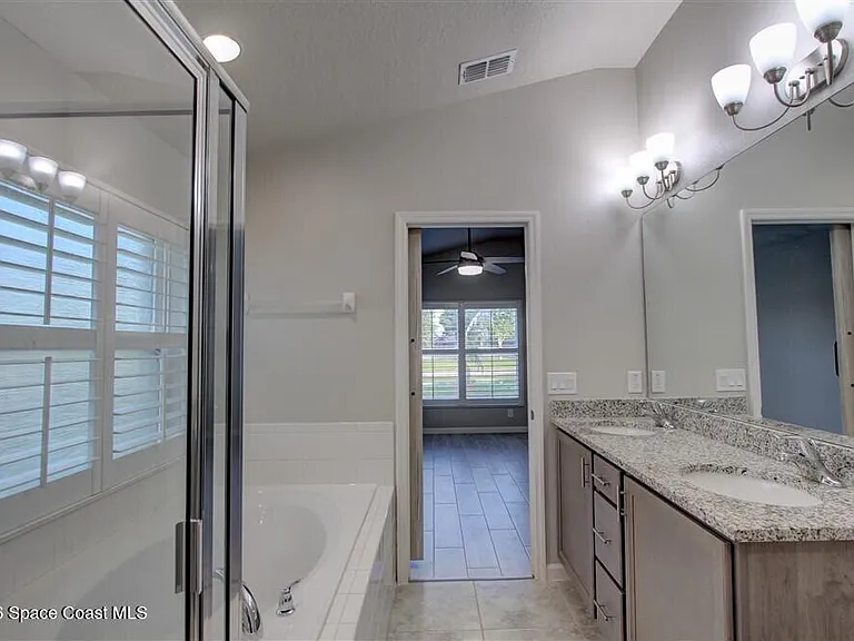 4188 Trovita Cir W — Photo 21
