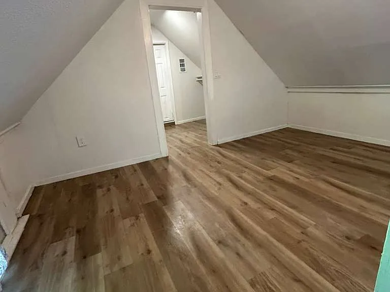 426 N Clements St — Photo 10