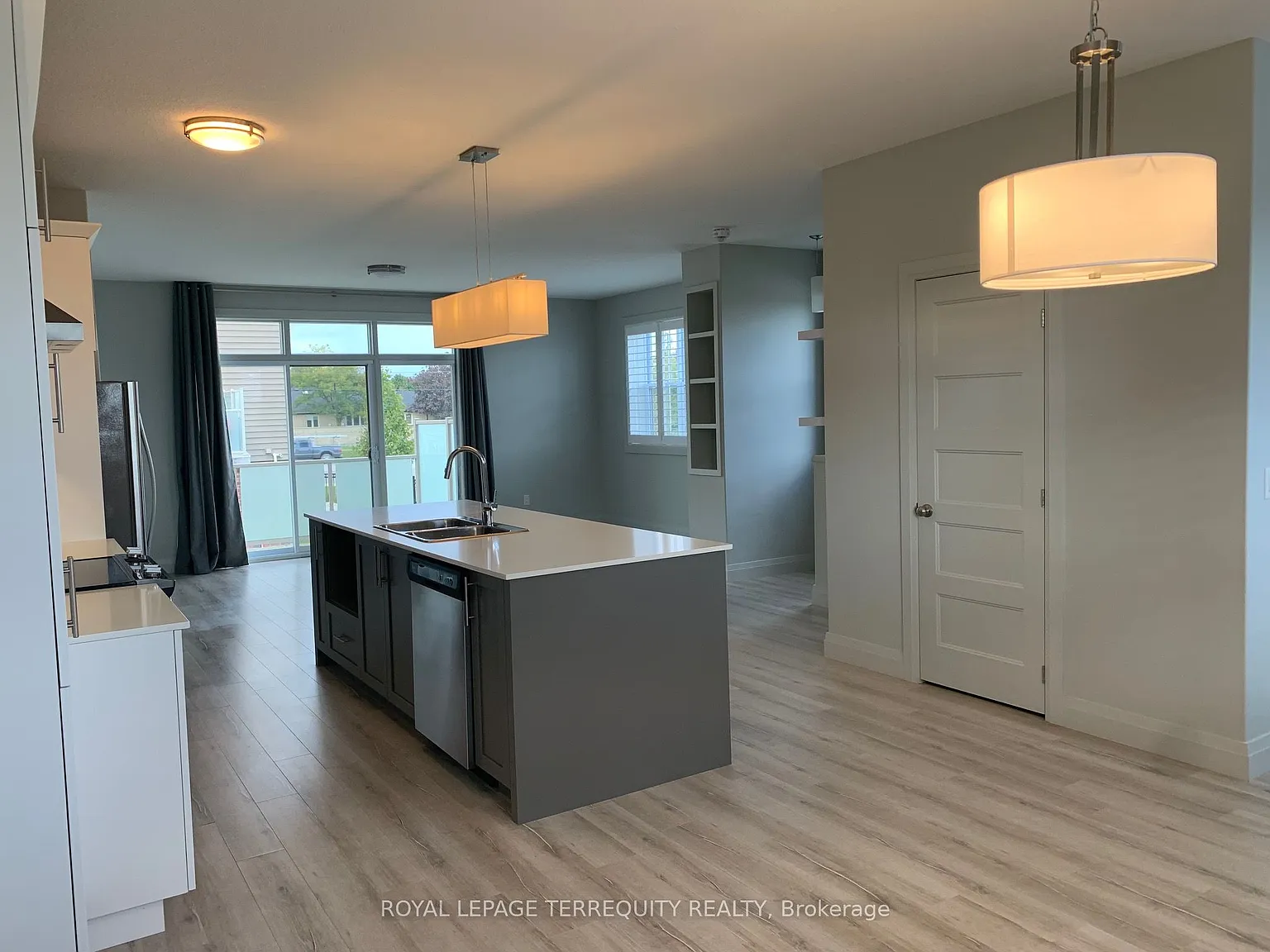 3 bed, $2,750 — Photo 2