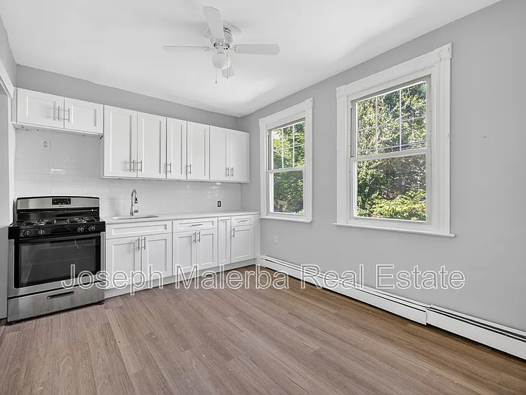 195 Laurel Hill Ave #BR — Photo 9