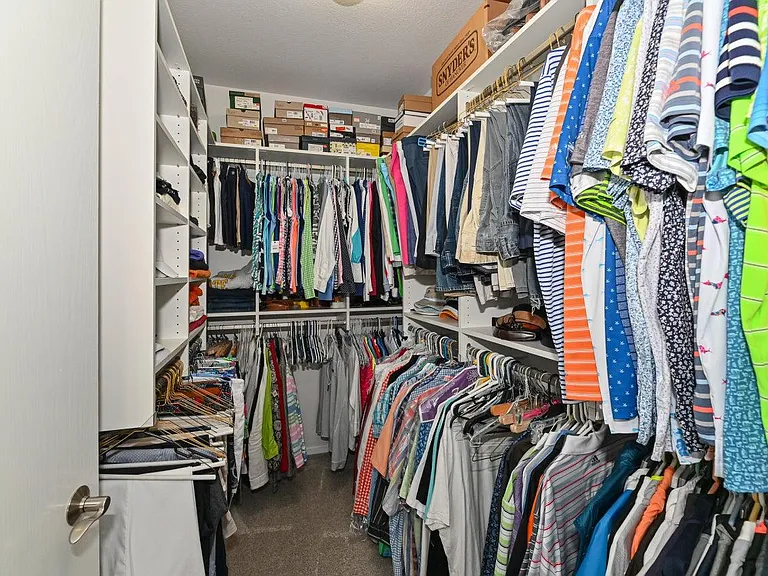 Master Bedroom Walk in Closet