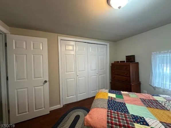 354 Maxim Dr, Hopatcong Boro, NJ 07843
