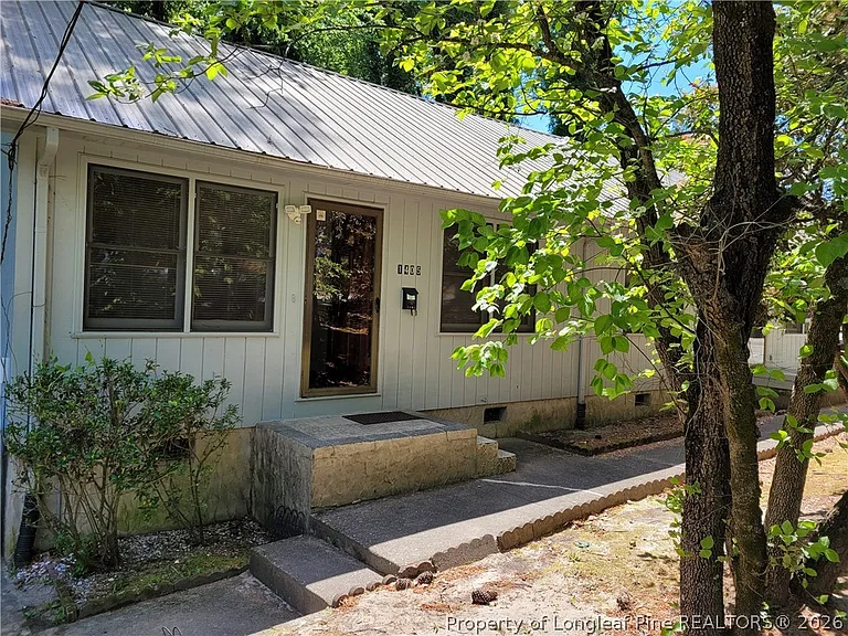 1405 Briarcliff Dr — Photo 2