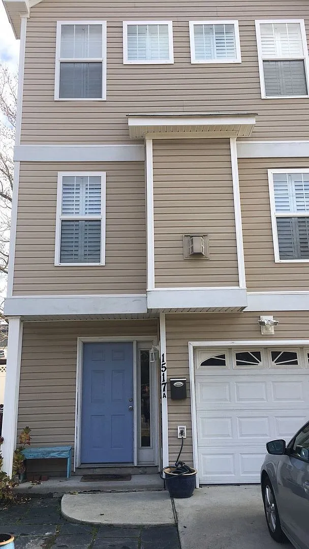 1517 Parks Avenue Unit #A, Virginia Beach - Available Now — Photo 1