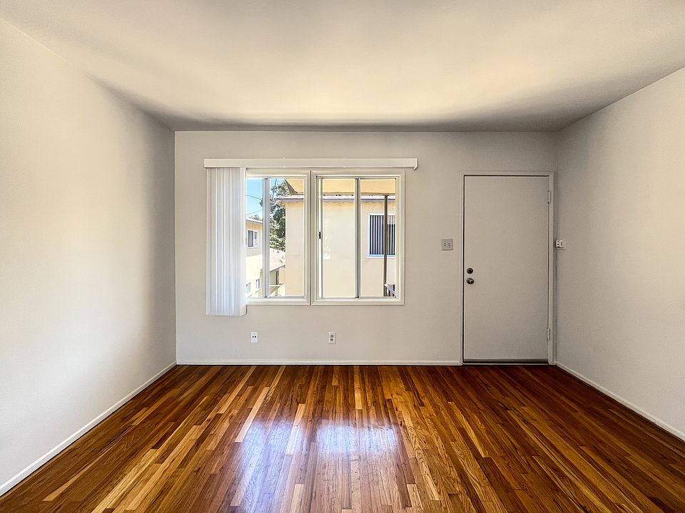 1st image of 2511 Arlington Ave #E
