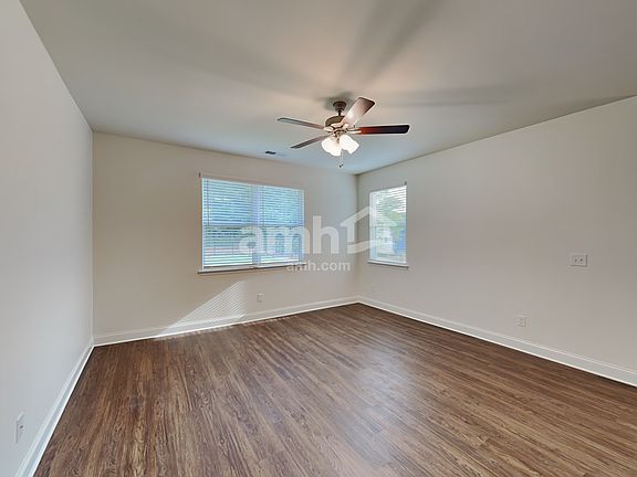 3rd image of 6195 Bridgewood Dr