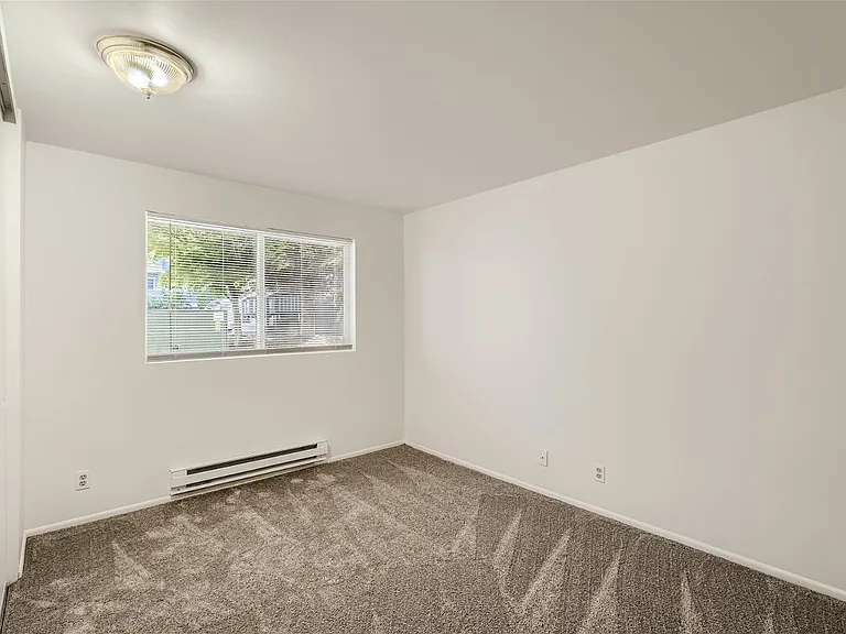 Sunset View Apartments — Photo 6