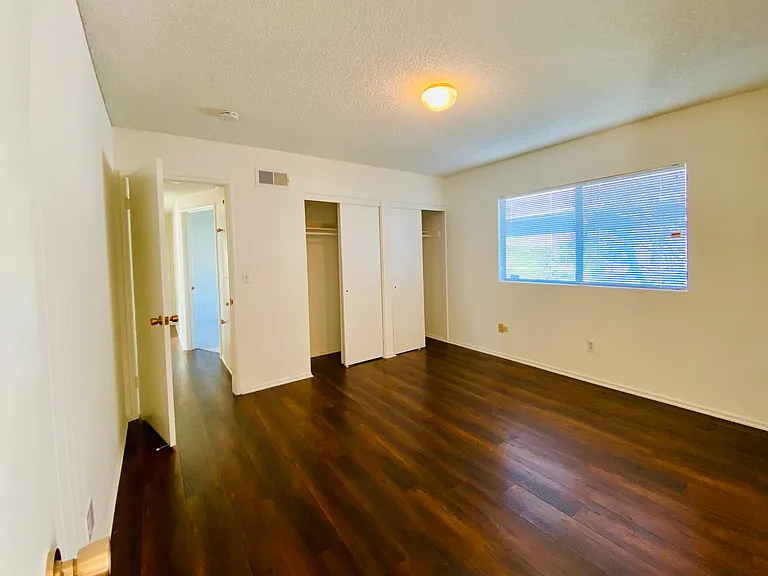 465 Mariposa Ave #A — Photo 11