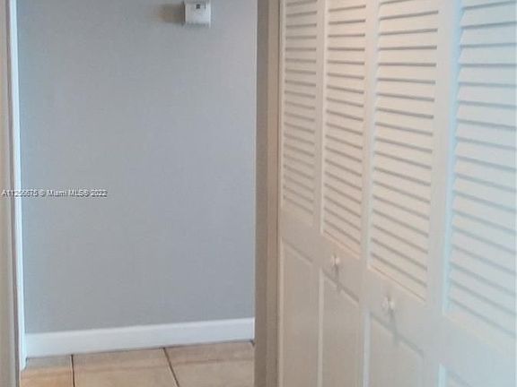 4th image of 300 Bayview Dr Ph 10