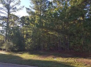68 Oak Creek Ridge Dr, Longview, TX 75605