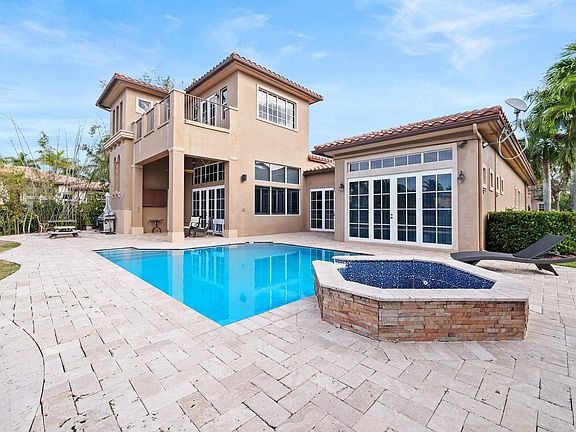 3rd image of 7177 NW 122nd Avenue