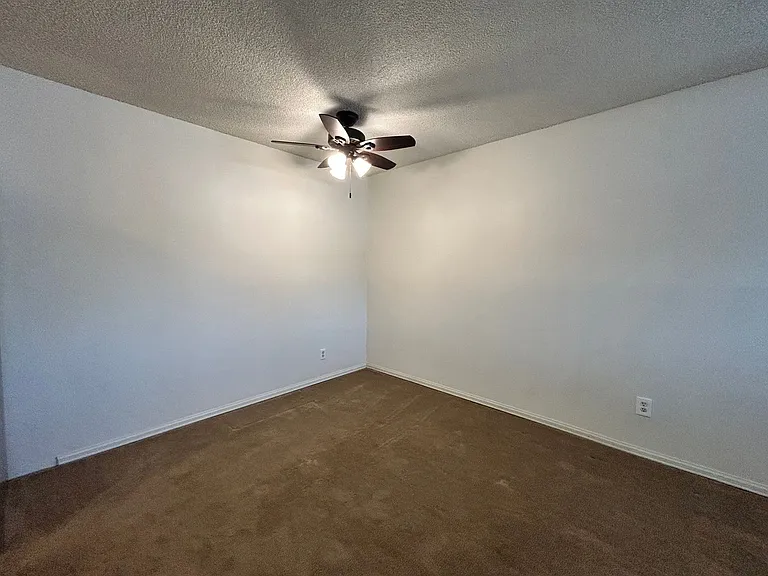 140 E Highline Cir #108 — Photo 13