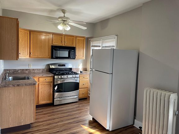 3rd image of 329 N 7th St #2C