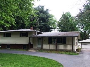 6151 Mentor Park Blvd, Mentor, OH 44060